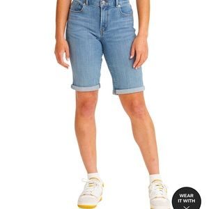 🆕 Levi’s Mid-Rise Denim Bermuda Shorts‼️